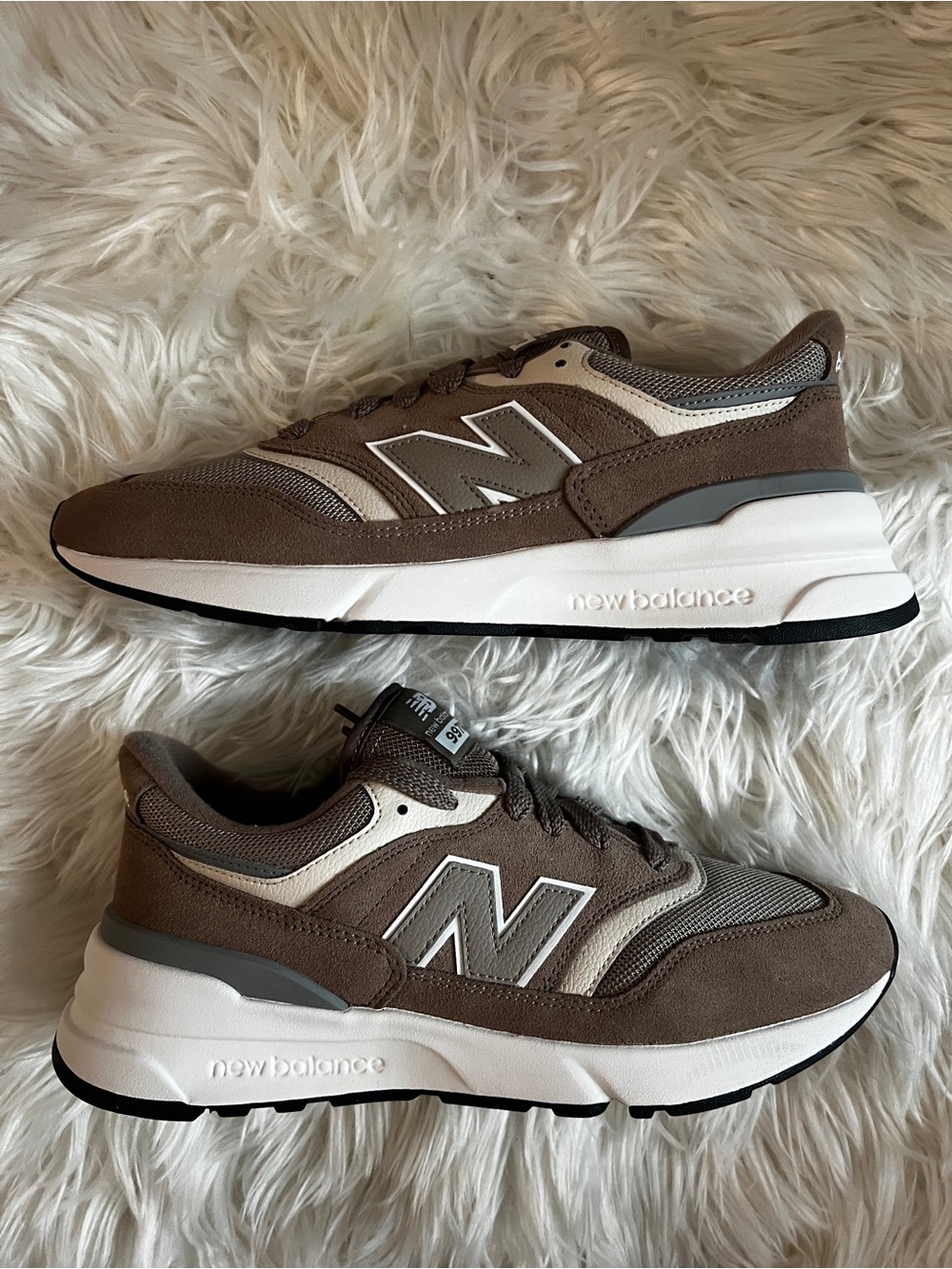 Men New Balance 997R - Taupe 8.5